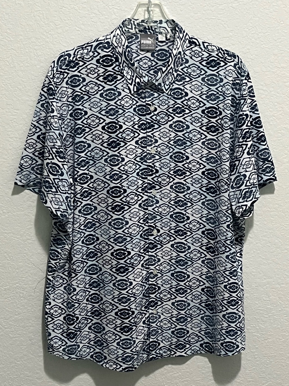 Puma Performance Aloha Button Down Shirt Blue Size XL - RN62200 - Excellent
